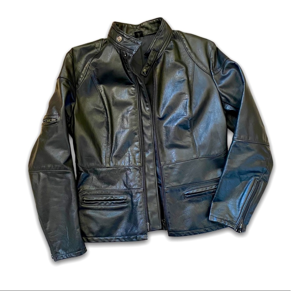 Vintage leather coat made in 🍁